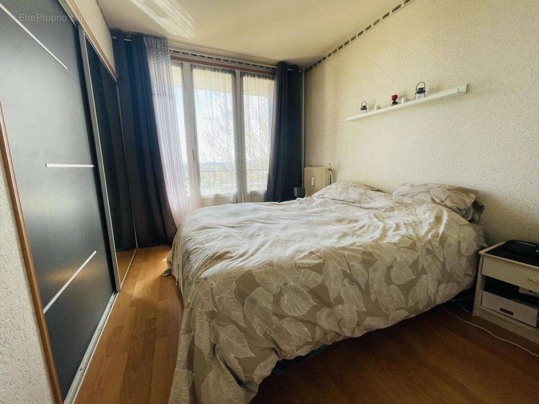 Appartement à PONT-DE-CHERUY
