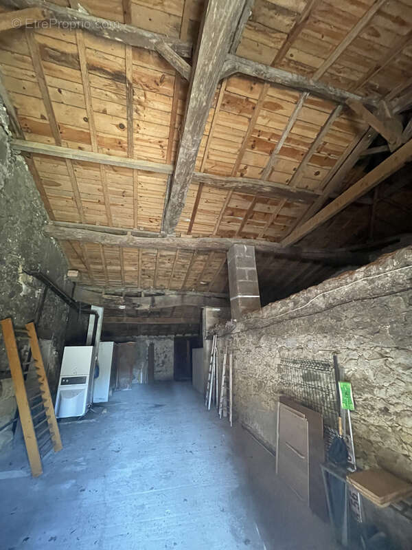 Maison à MARTRES