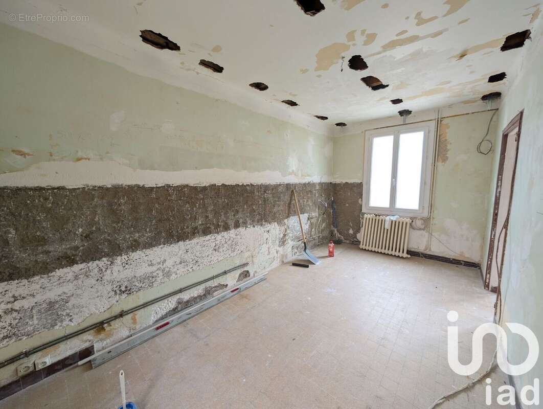 Photo 6 - Maison à LUSSAC-LES-CHATEAUX