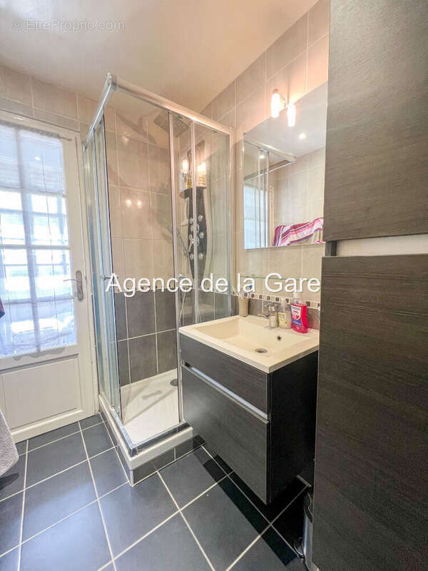 Appartement à HOUILLES