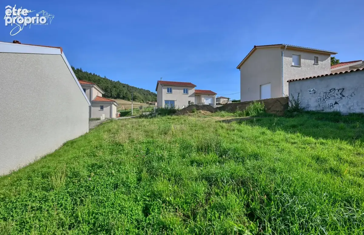 Terrain constructible dans un village convivial - photo 4