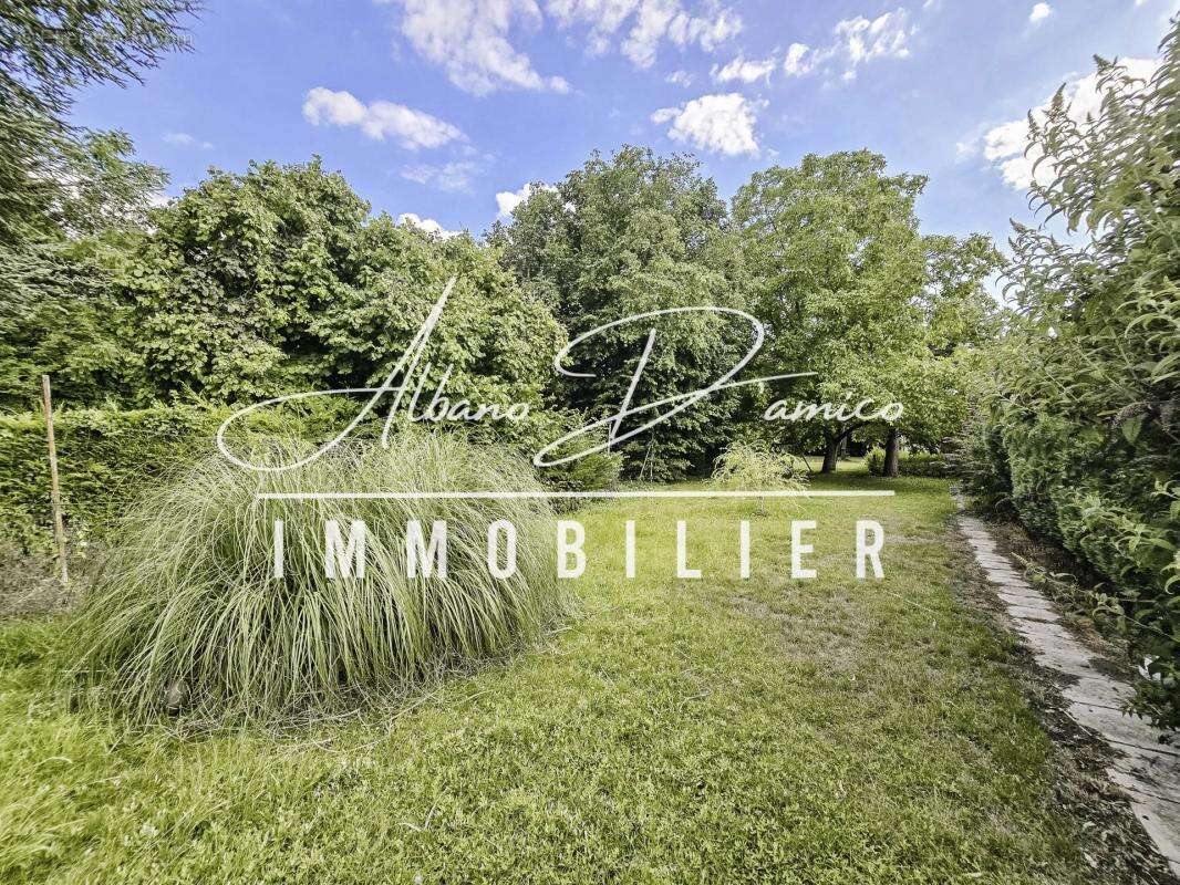 Maison à LIEU-SAINT-AMAND