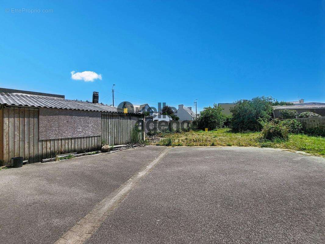 Brest rive gauche – Une maison pleine de potentiel avec 4 chambres et jardin - photo 14