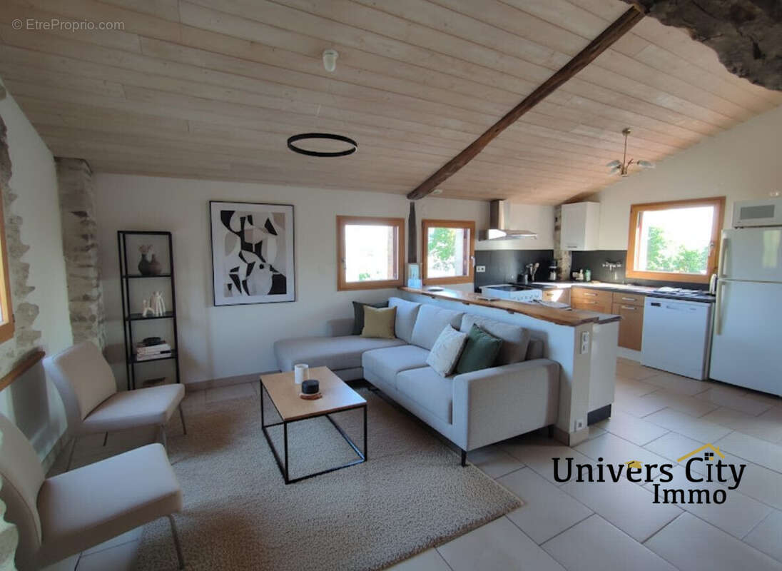 Maison à LE LOROUX-BOTTEREAU