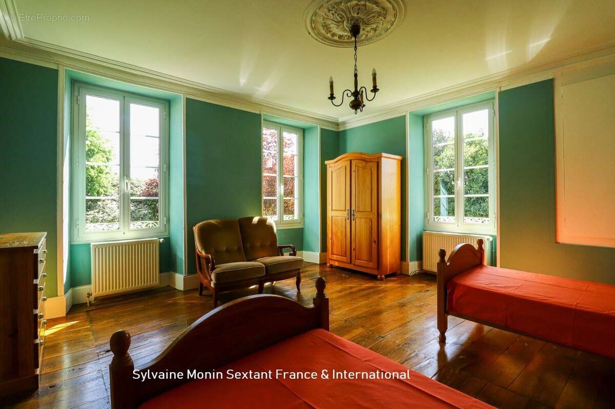 Maison à LANOUAILLE