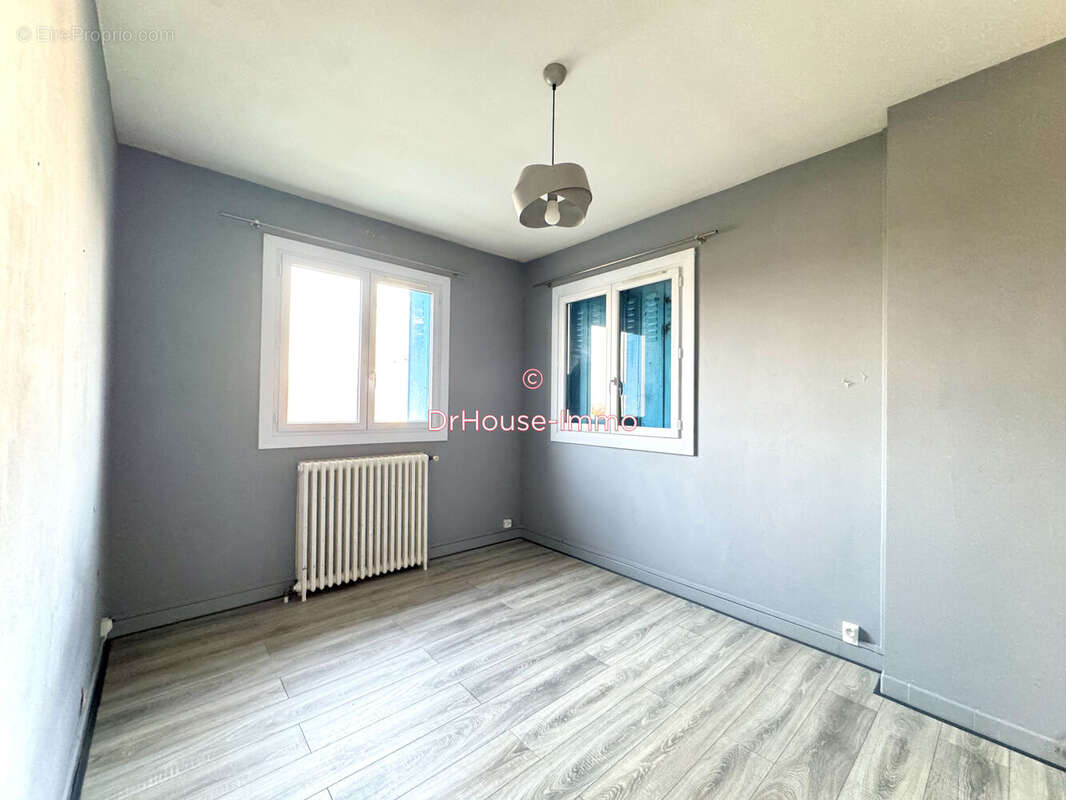 Maison 105 m² à Migne-Auxances  - photo 4