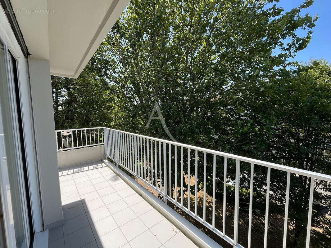 A VENDRE - EXCLUSIVITE - CHALLANS - Appartement - proximite grande surface - 3 pièces - 68 m² - photo 8