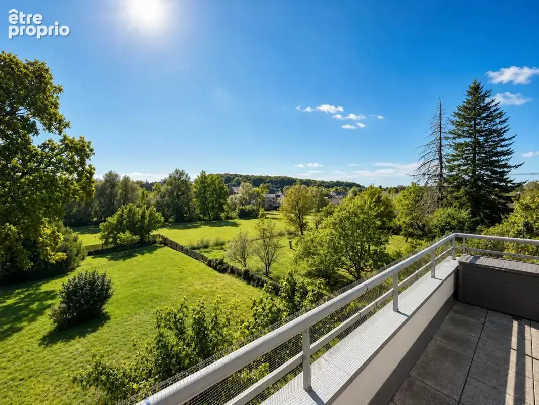 Appartement 4 pièces de 98 m² à Waldighofen au milieu d'un parc arboré - photo 3