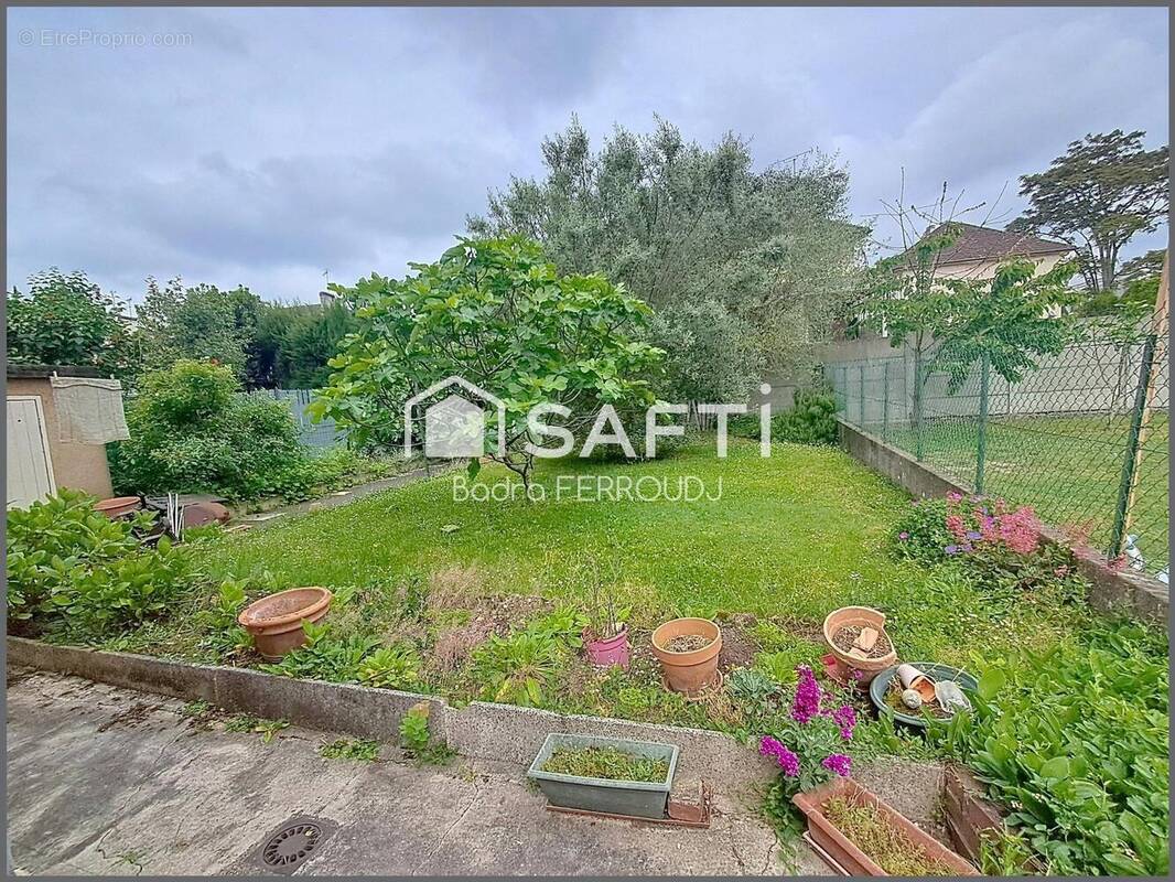 Photo 1 - Maison à BOBIGNY