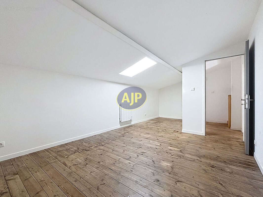 Maison à TONNAY-CHARENTE