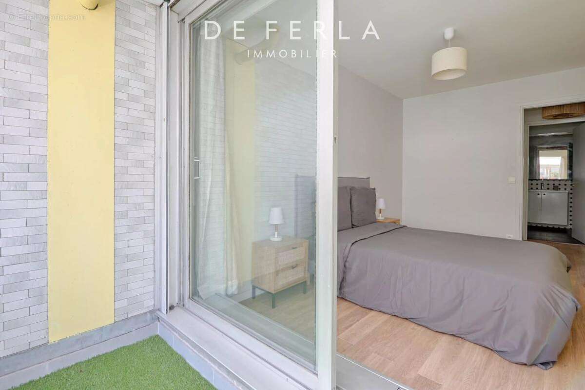 Appartement à PARIS-7E