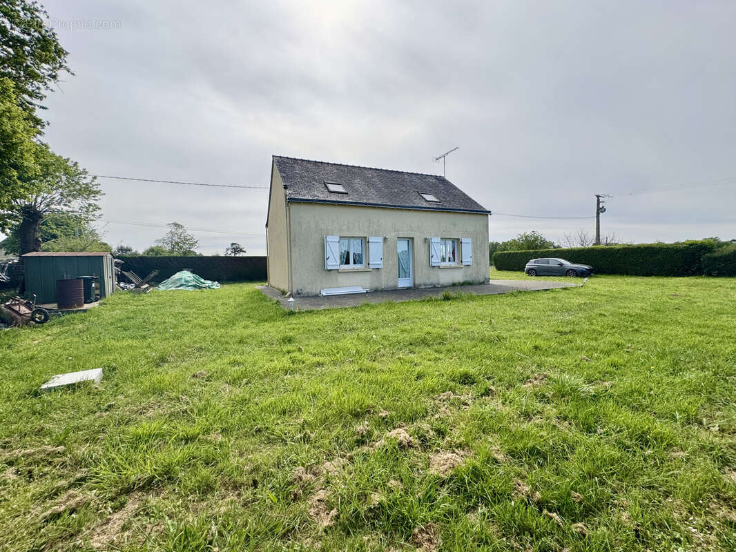 Maison à LIMERZEL