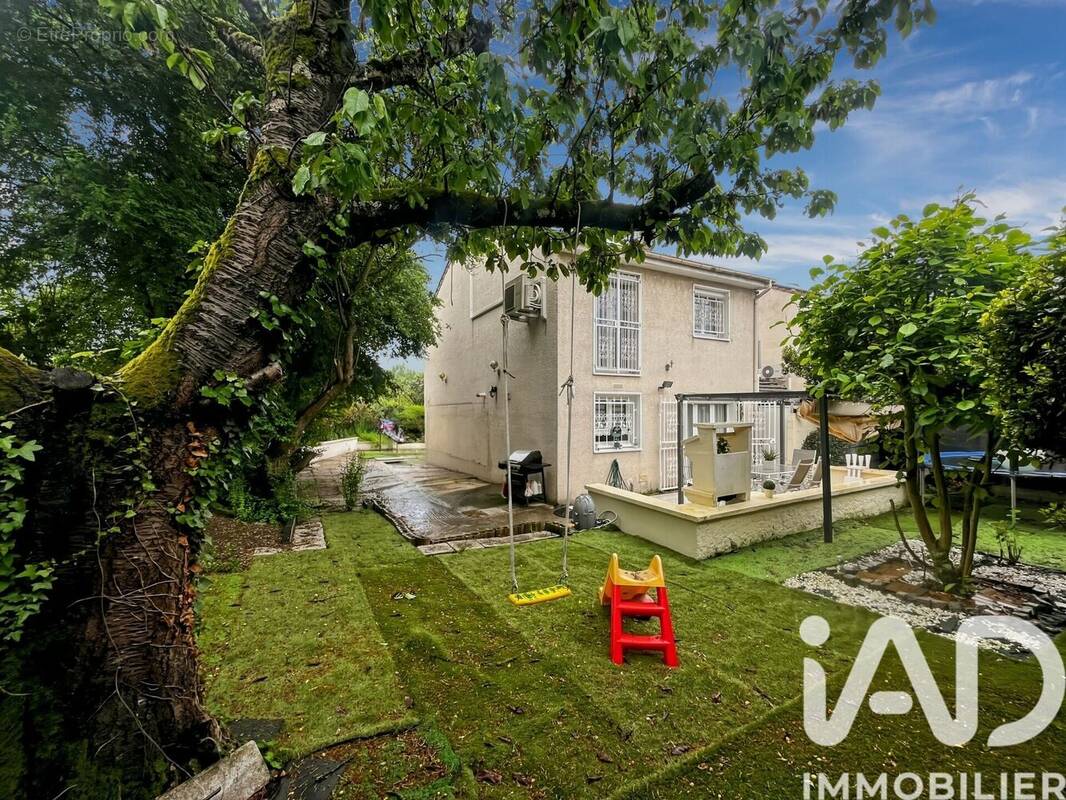Photo 1 - Maison à VILLIERS-LE-BEL