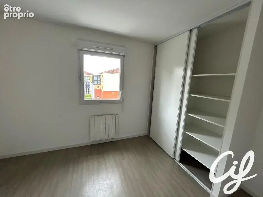 Appartement T3 Z.A.D., Z.I. Nord - 66.17 m2  149 000 Euros - photo 6