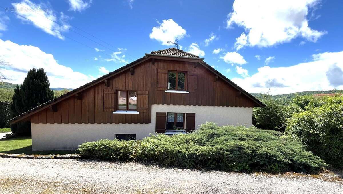 Vue exceptionnelle & esprit chalet : villa atypique à AROMAS - photo 6