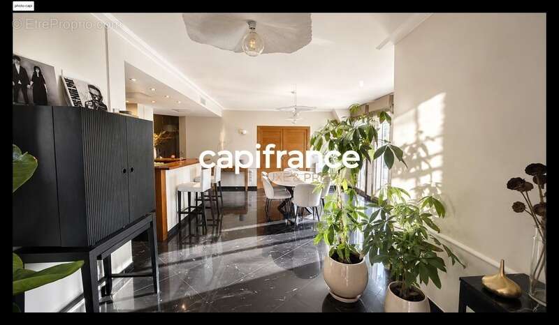 Appartement à LE PLESSIS-ROBINSON