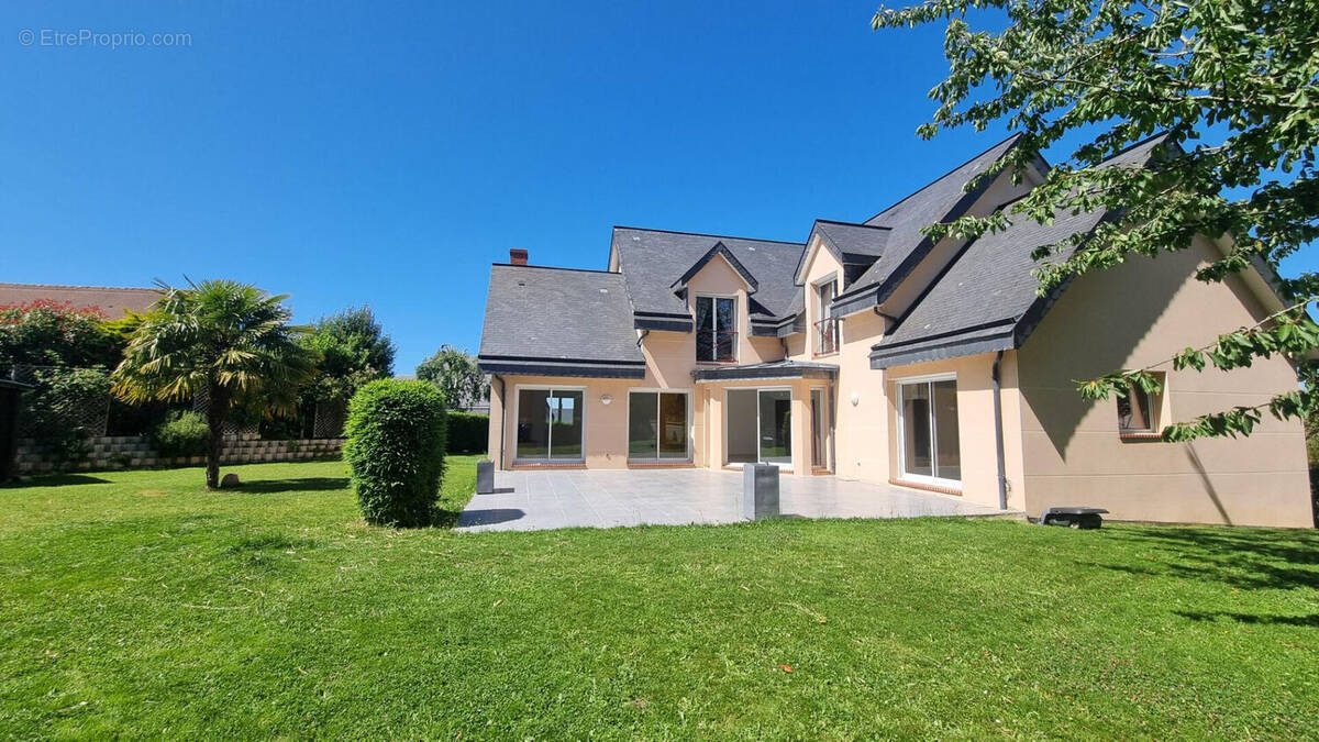 Maison à LE MESNIL-ESNARD