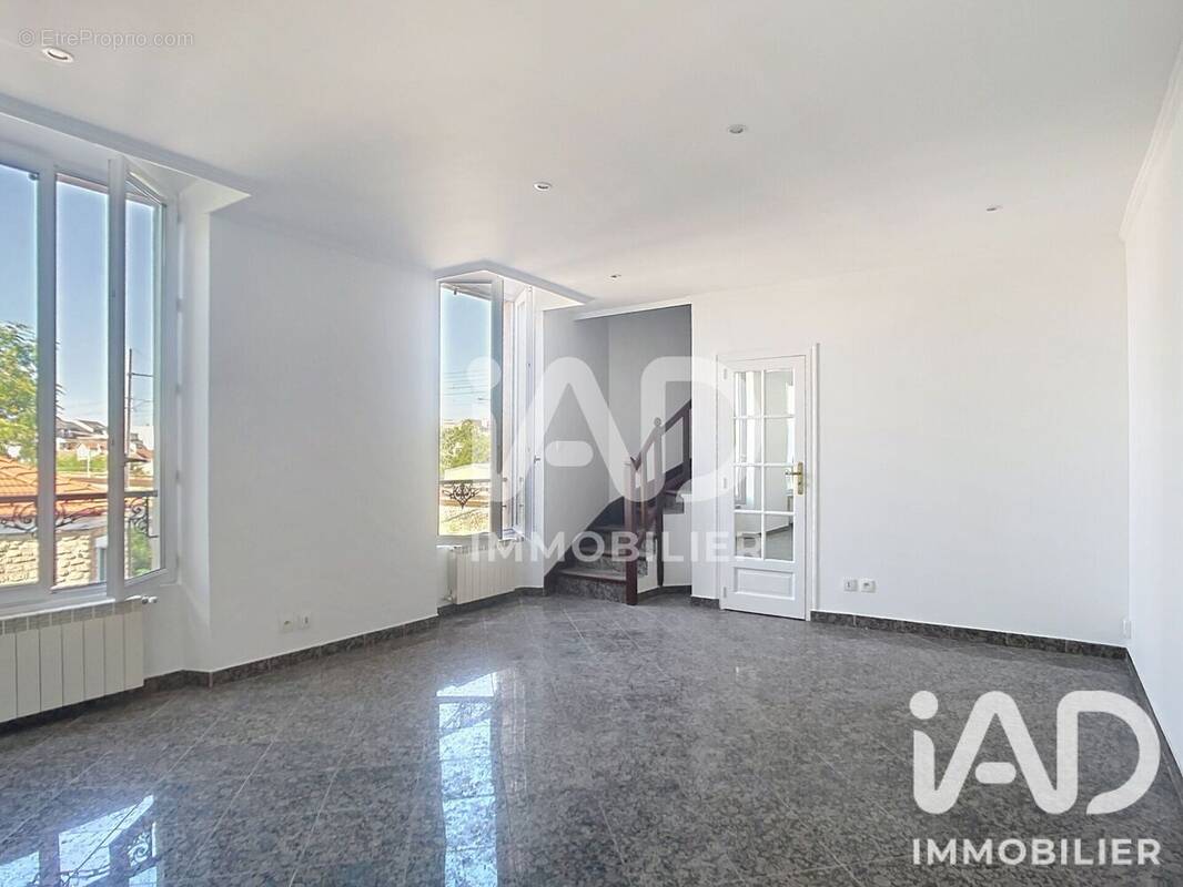 Photo 1 - Appartement à SAINT-MAUR-DES-FOSSES