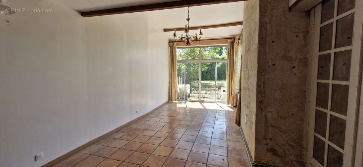 Maison à MORTAGNE-SUR-GIRONDE