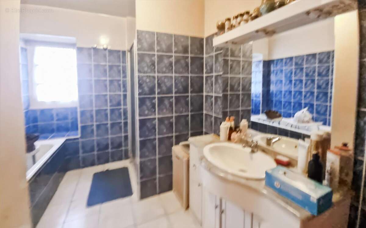 Maison 138 m² à Saint-Hilaire-De-Chaleons  - photo 6