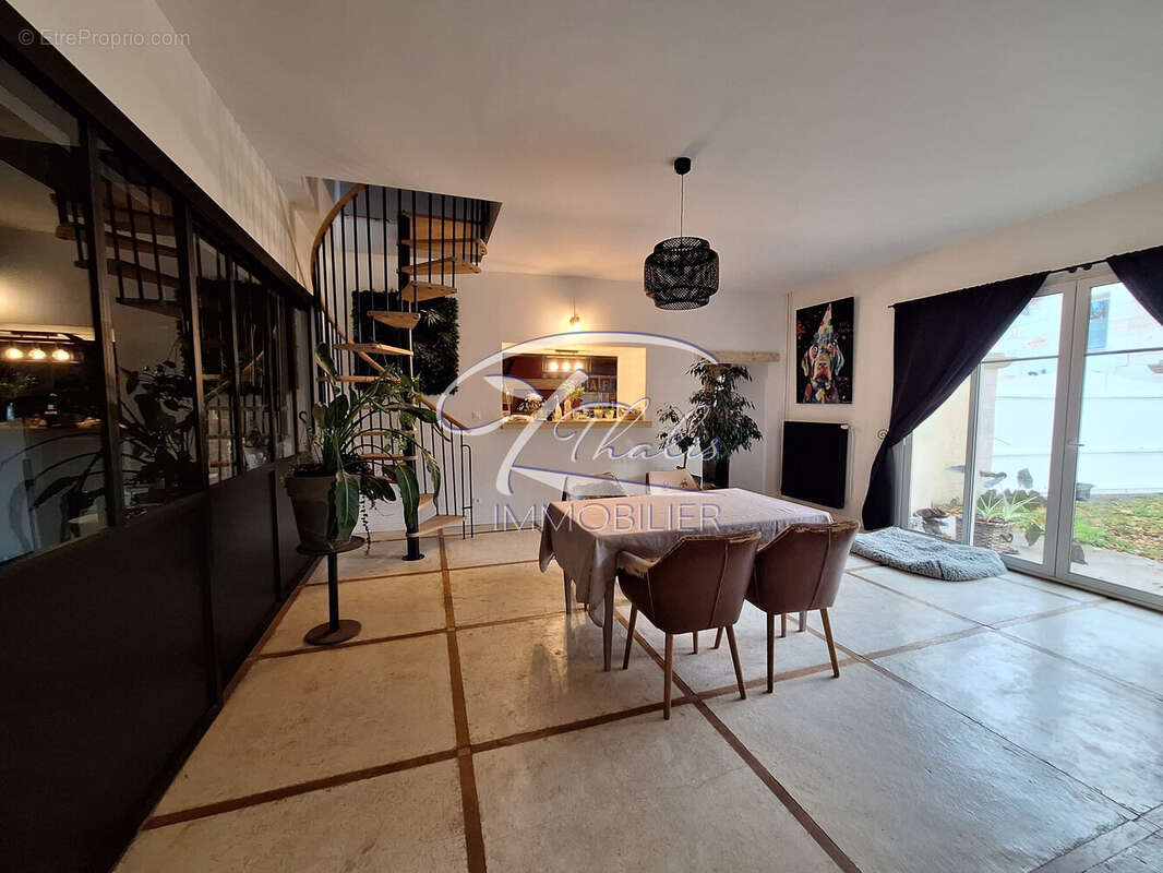 Maison à VILLEGOUGE