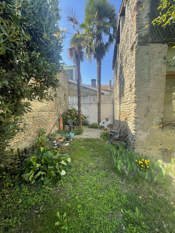 Maison à VIC-EN-BIGORRE