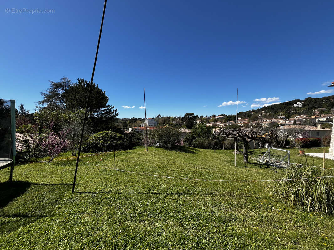 Terrain à bâtir avec projet de maison individuelle et piscine - photo 3