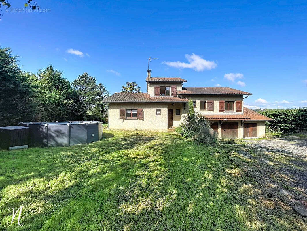 Maison à SAINT-GENIS-LAVAL