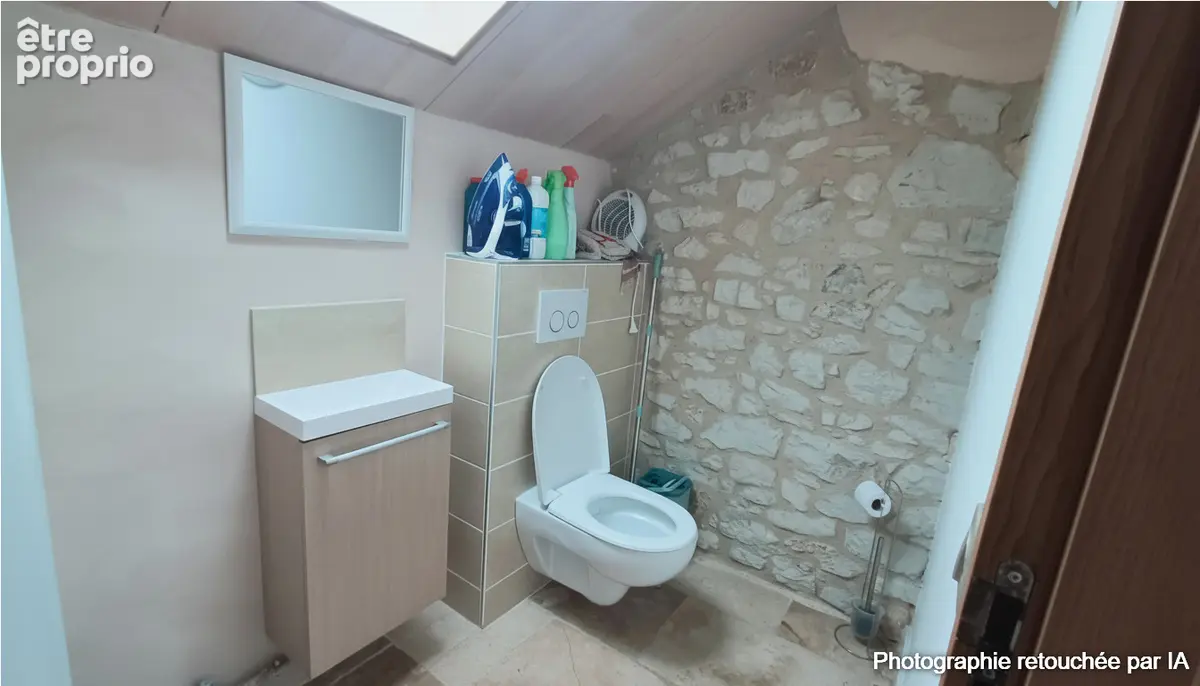 Maison d'habitation sur 2 niveaux comprenant 2 logements mitoyens avec garage et terrain La Cavalerie 7 pièce(s) 150.5 m2 - photo 8