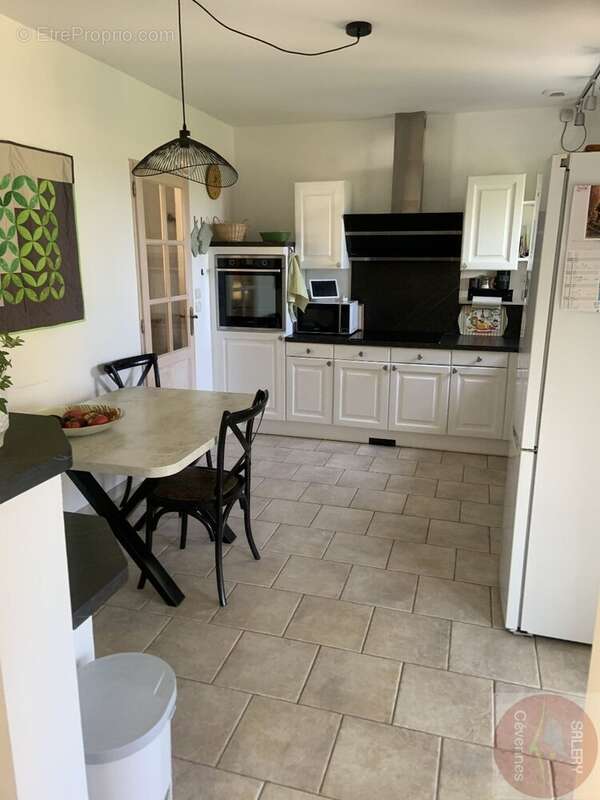 Villa de plain-pied de 156m² et son terrain de 2522m² - photo 3