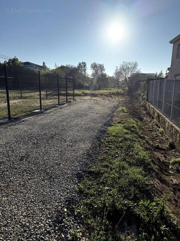 Photo 1 - Terrain à LA SALVETAT-SAINT-GILLES