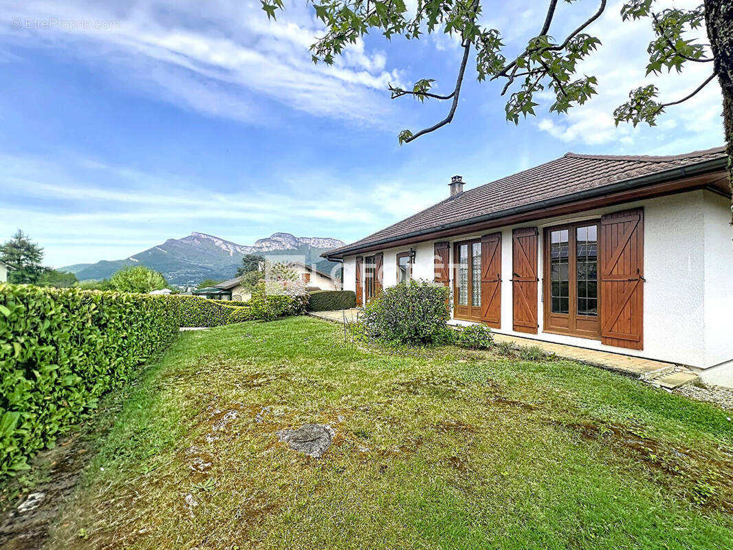 Maison à CHALLES-LES-EAUX
