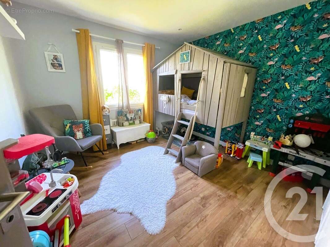 Maison à CHAMPNIERS