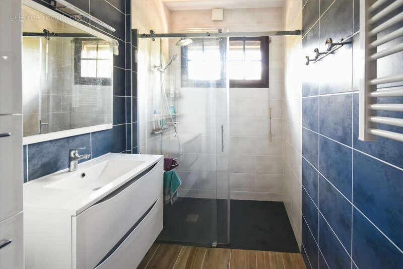 Maison traditionnelle sur sous sol total offrant 4 chambres - photo 10