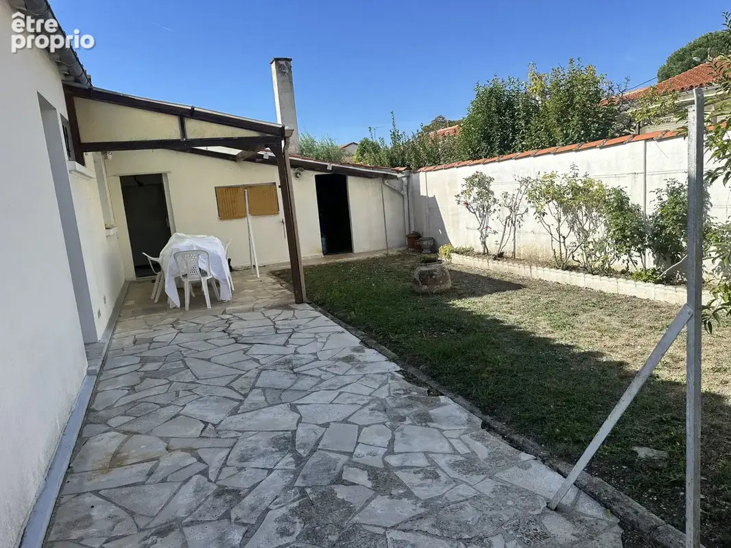 EXCLUSIVITE Jarnac, Maison de plain-pied, 2 chambres et jardin. - photo 14
