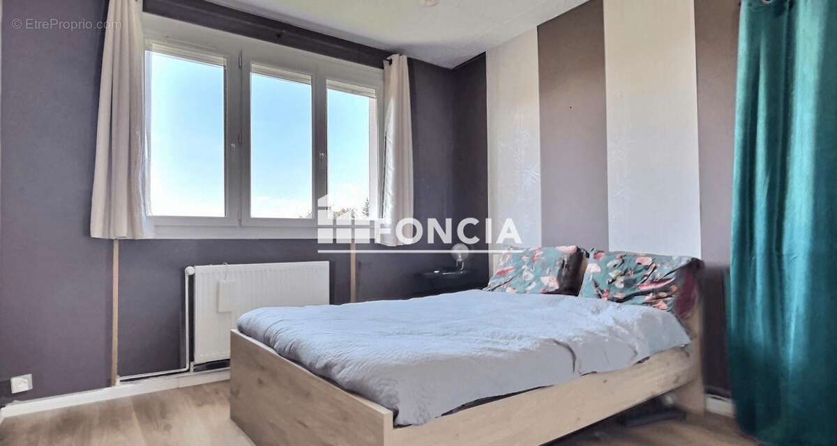 Appartement à SAINT-ETIENNE