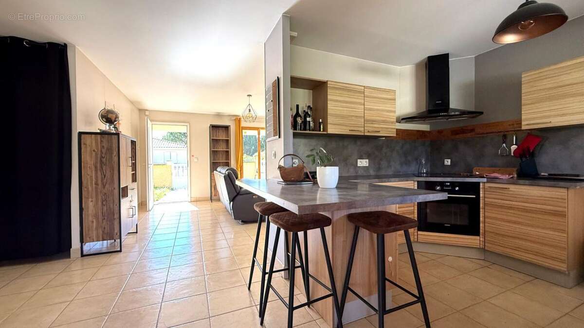 Maison à SAINT-NAUPHARY