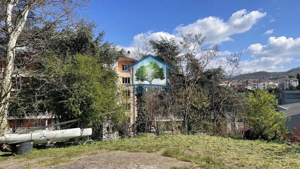 Terrain à SAINT-CHAMOND