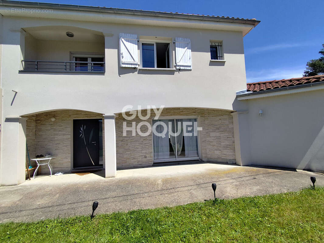 Maison à CHAMPDIEU