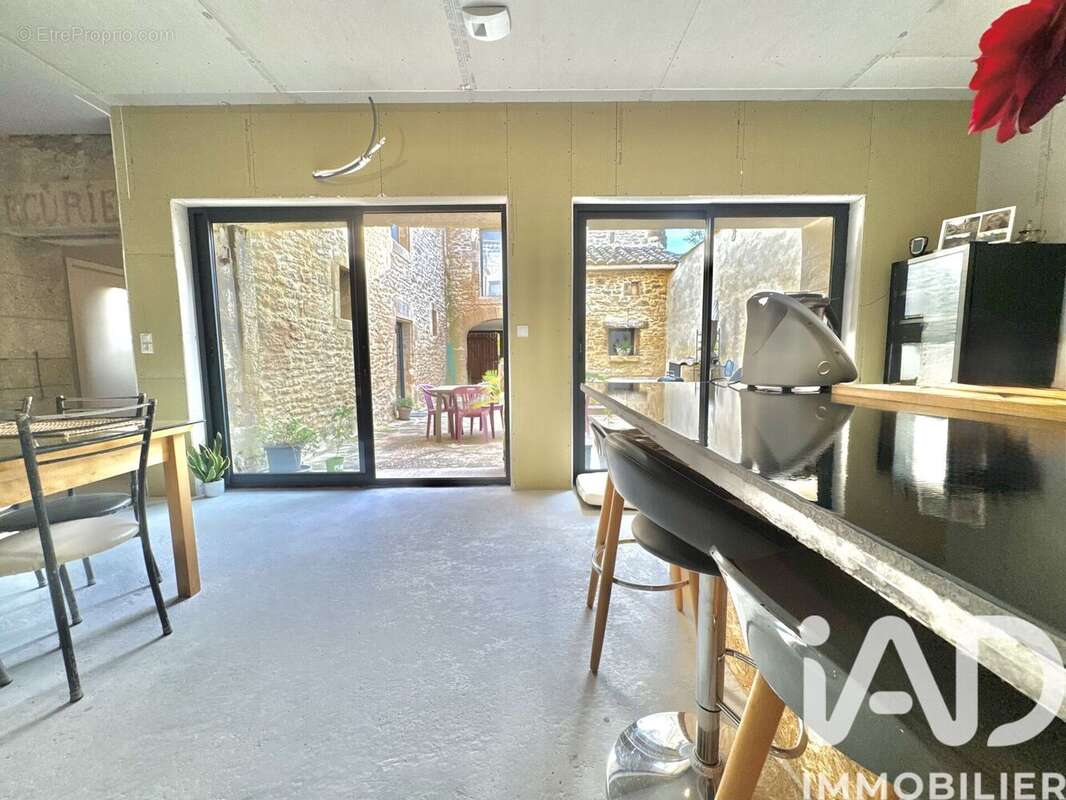 Photo 3 - Maison à REMOULINS