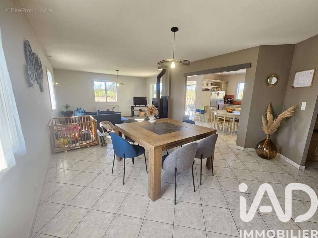 Photo 3 - Maison à SALIGNY