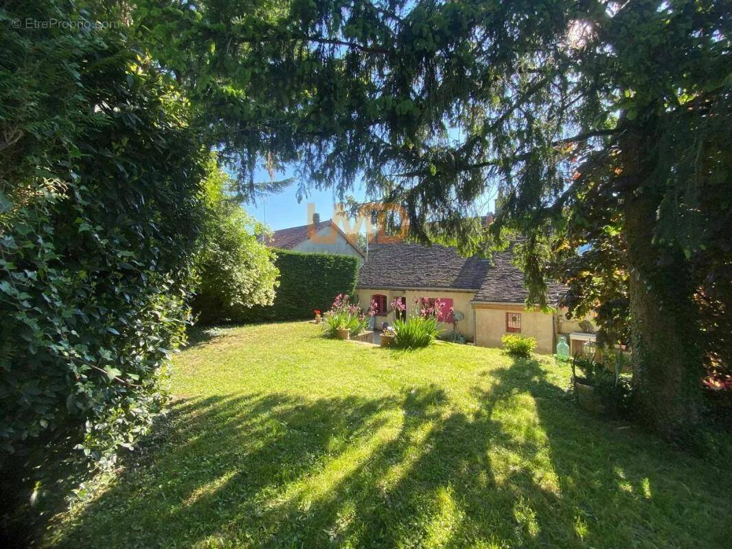 Maison à SOUDAY