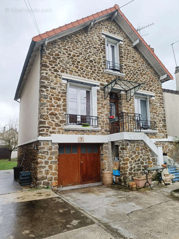 Maison à VILLEMOMBLE