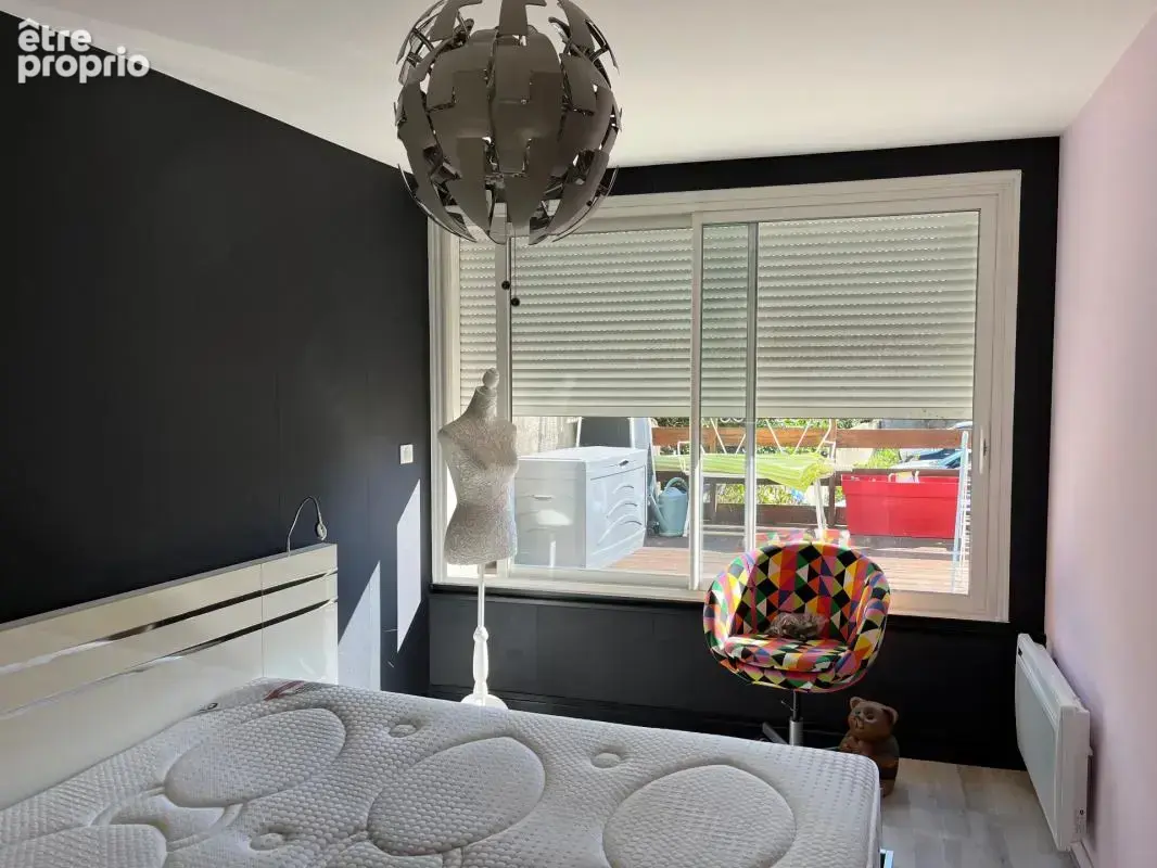 Appartement T3 avec terrasse de 20 m² centre-ville de LIBOURNE (33) - photo 6