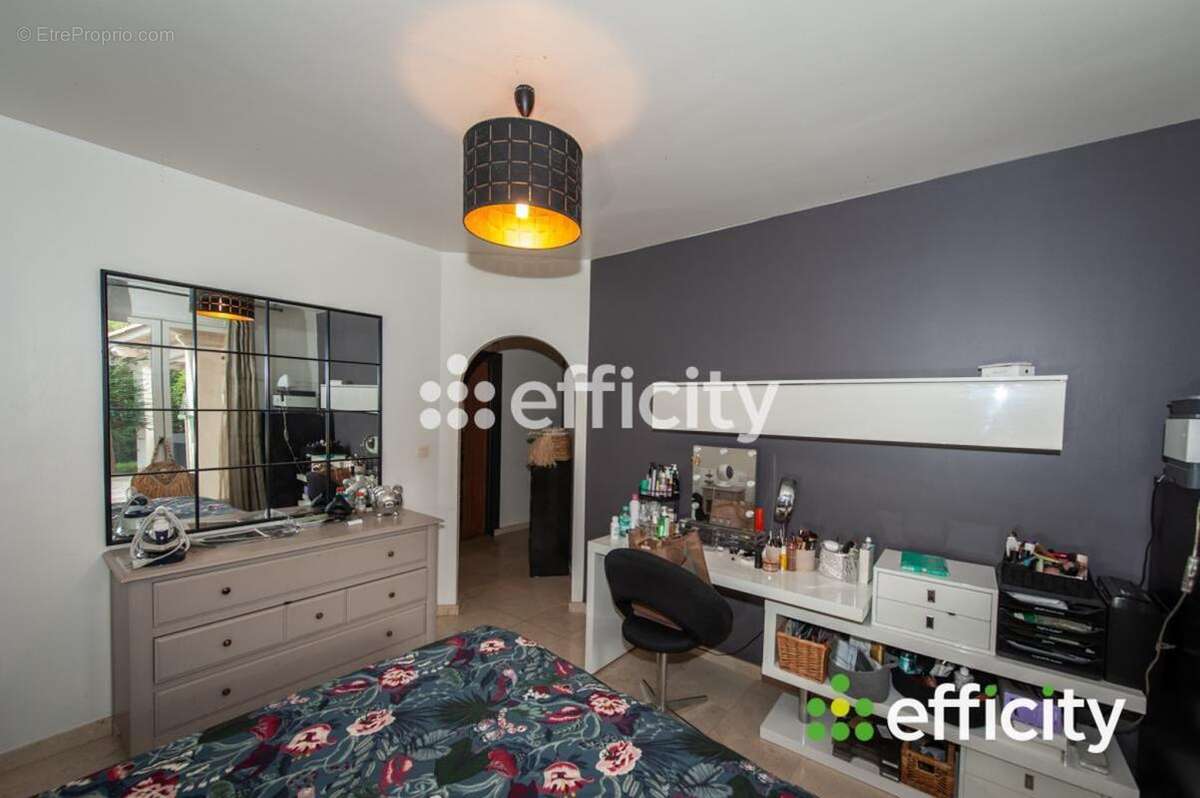 Maison à SAINT-PAUL-DE-VARCES