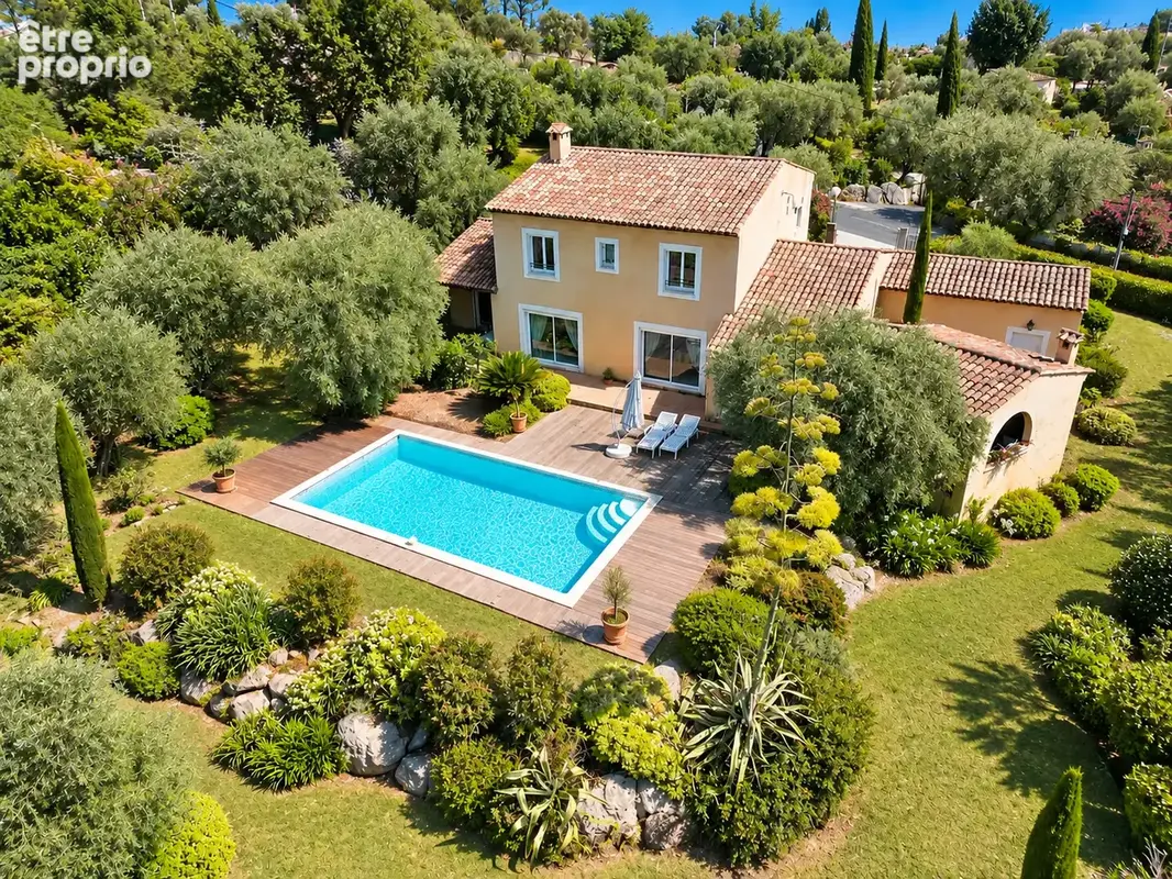Maison à TOURRETTES-SUR-LOUP