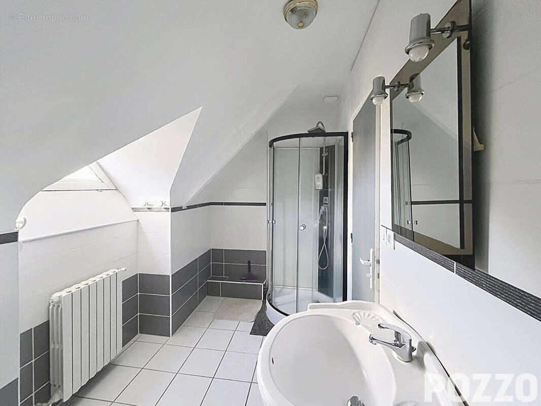 NOUVEAUTE A VENDRE - maison spacieuse à Saint Pierre De Semilly (50) - photo 16