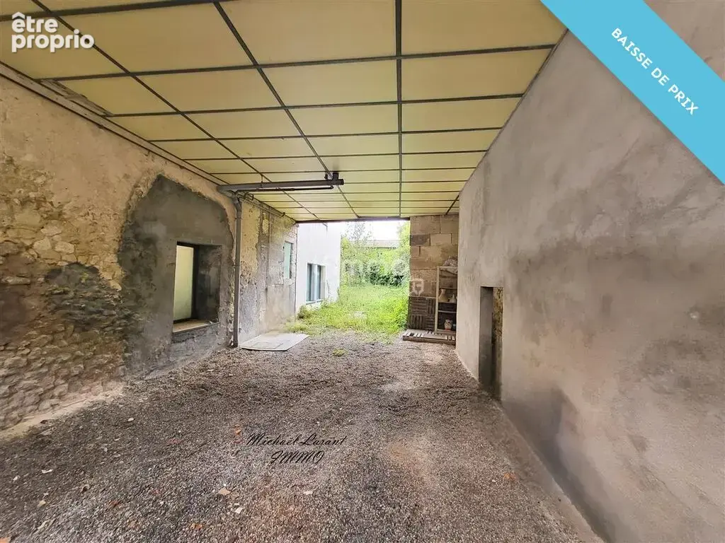 Local commercial loué + appartement + terrain - photo 8