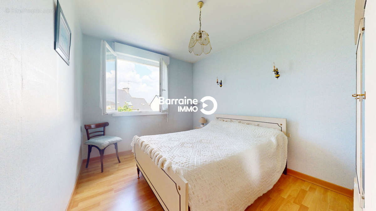 Barraine IMMO - Maison 7 pièces à vendre à Plabennec de 123.6 m² Possibilité 150 m² habitables - Terrain clos de 1020 m² - photo 10