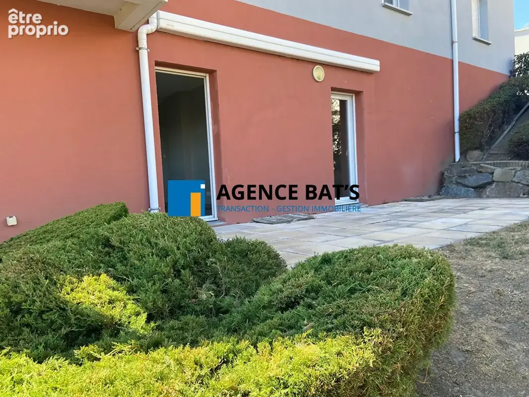 Photo 1 - Appartement à SAINT-GENEST-LERPT